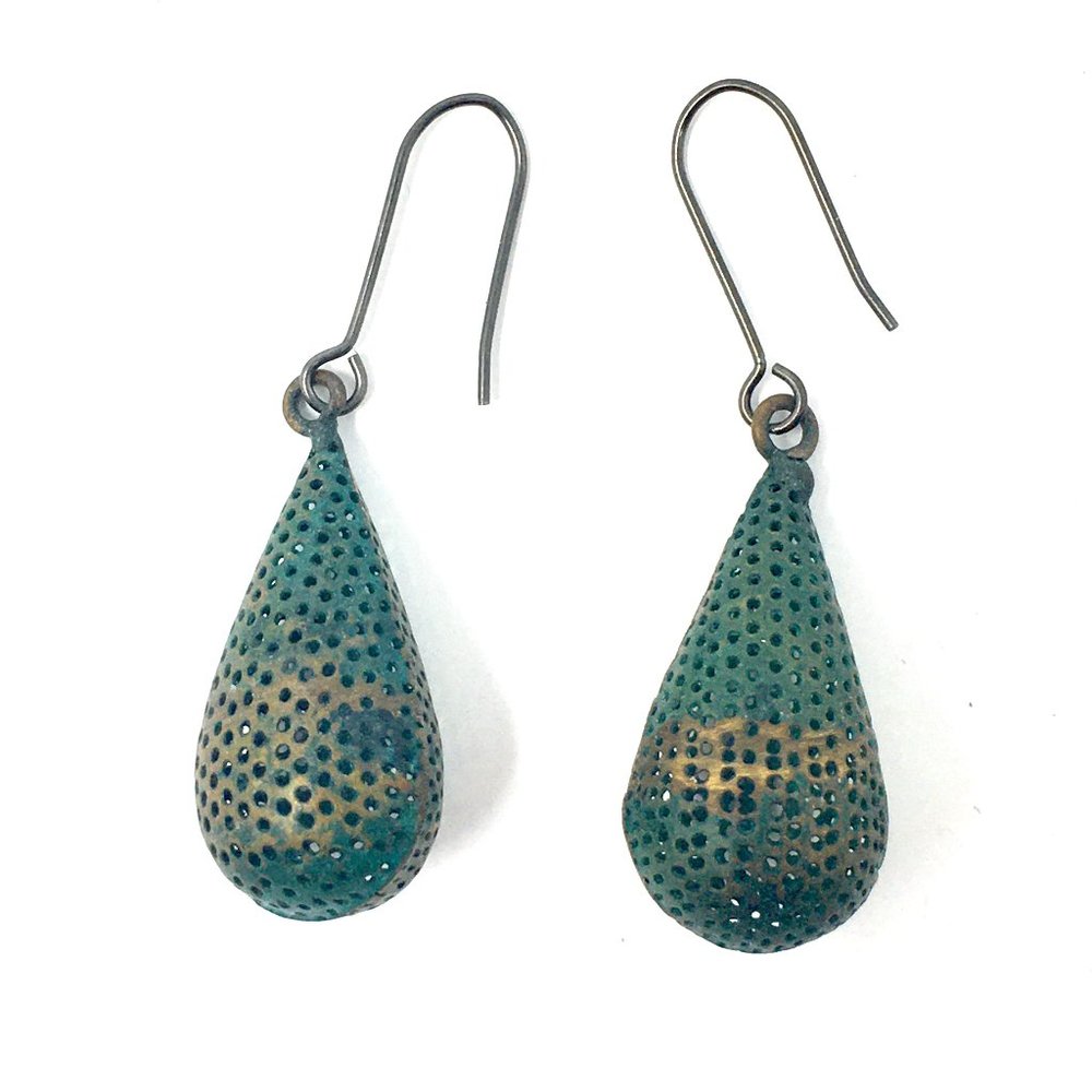Antique Brass Mesh Teardrop Earrings